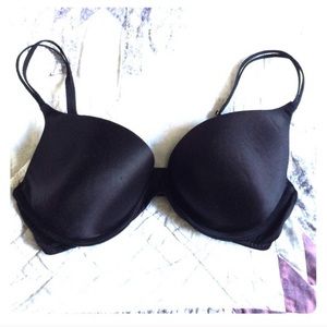 Victoria’s Secret black push up bra
